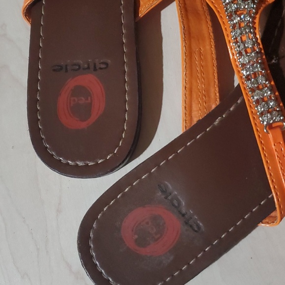 Red Circle 7.5 blinged out sandals orange t strap adorned with rhinestones - Picture 4 of 7